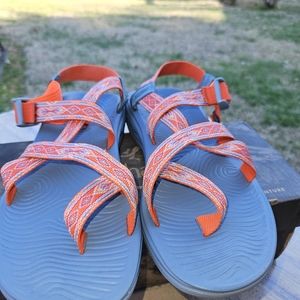 Womens Chacos hiking sandal Tangerine tango size 11